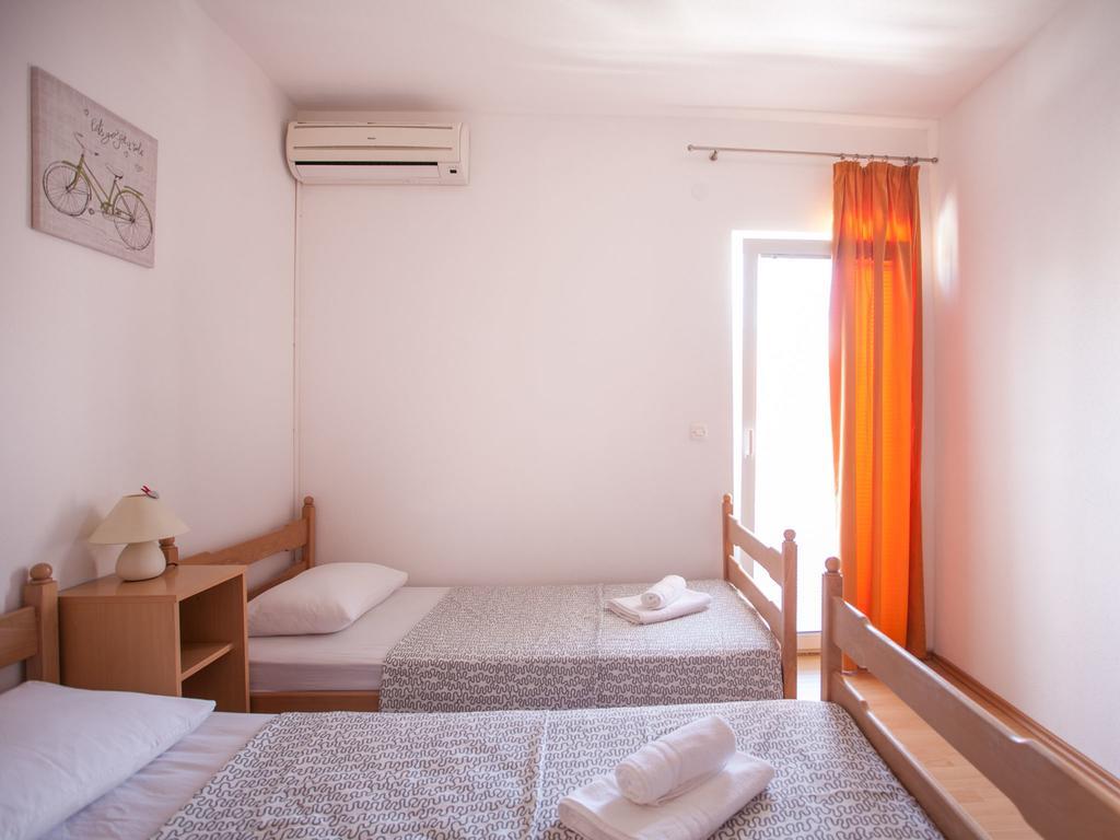 Apartments Kairos Сегет-Враниця Екстер'єр фото